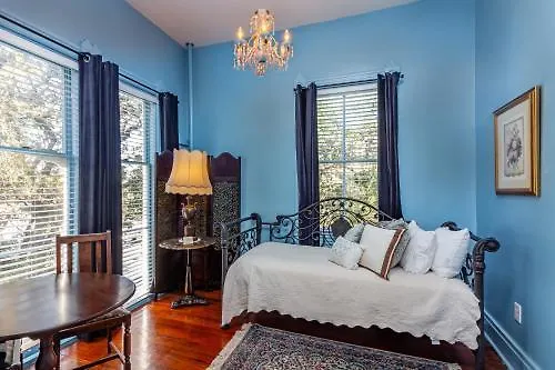 Bed and Breakfast Amethyst Garden Savannah 4*,  Estados Unidos